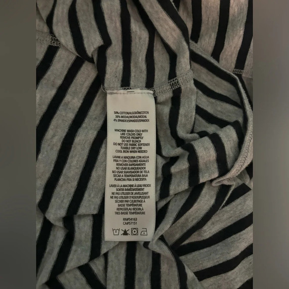 CK Performance 3/4 rollable sleeves striped asymmetrical hemline soft comfy - Picture 7 of 7